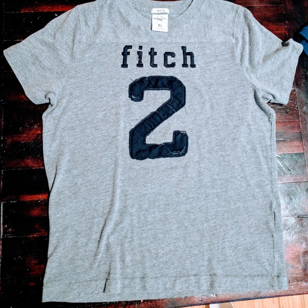 4 Teen boy name brand shirts